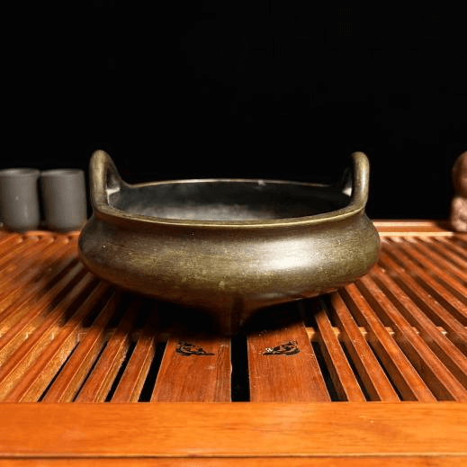 vesselofzen Three-legged sky-reaching ear furnace (1.6kg)