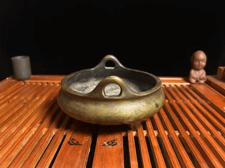 vesselofzen Three-legged sky-reaching ear furnace (1.3kg)