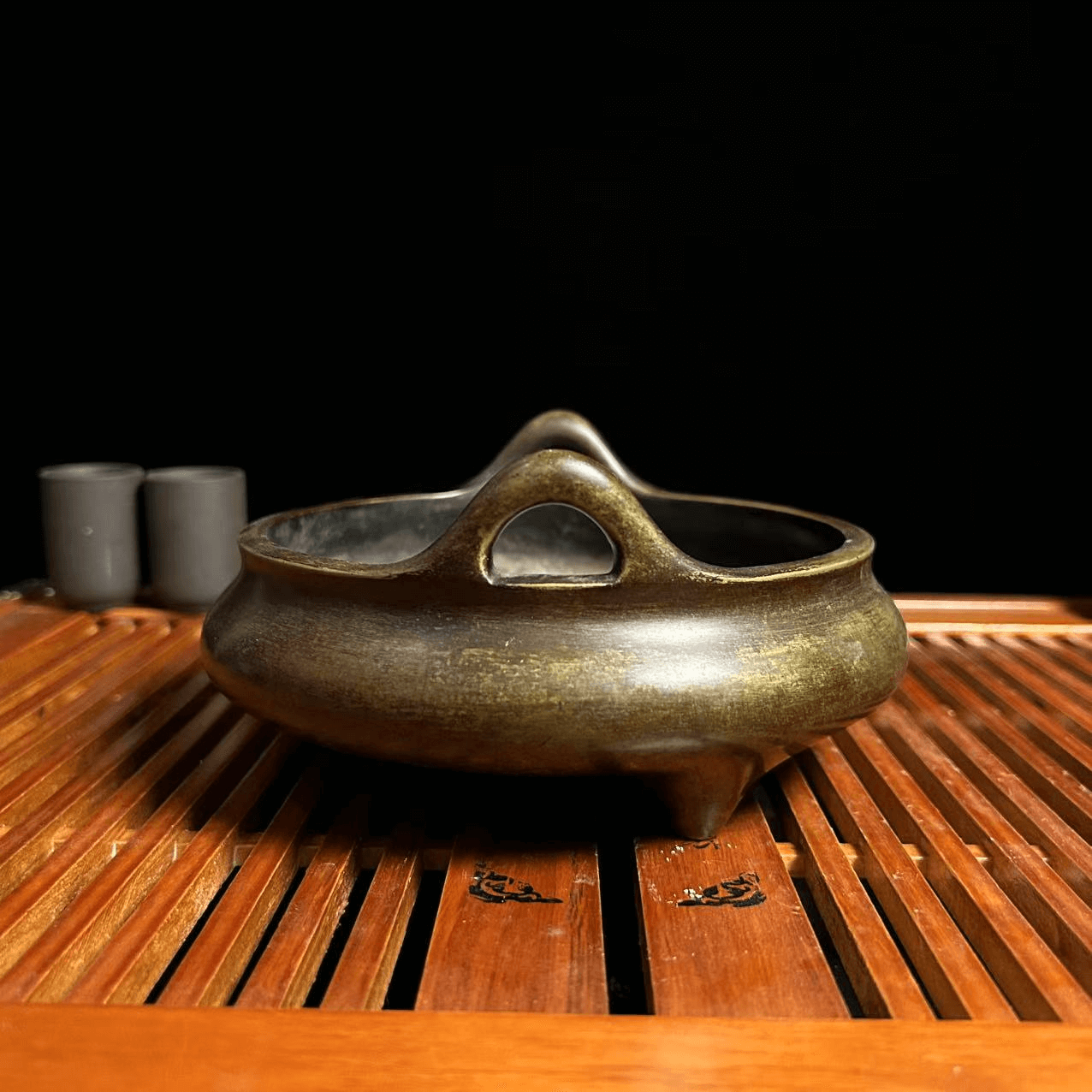 vesselofzen Three-legged sky-reaching ear furnace (1.6kg)