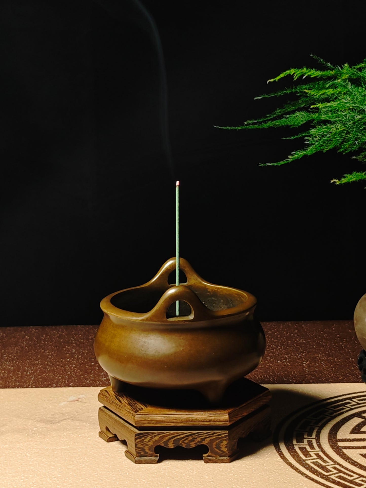 vesselofzen Three-legged sky-reaching ear furnace (0.85kg)