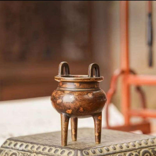 Vessel of Zen Auspicious Tripod bottom incense burner