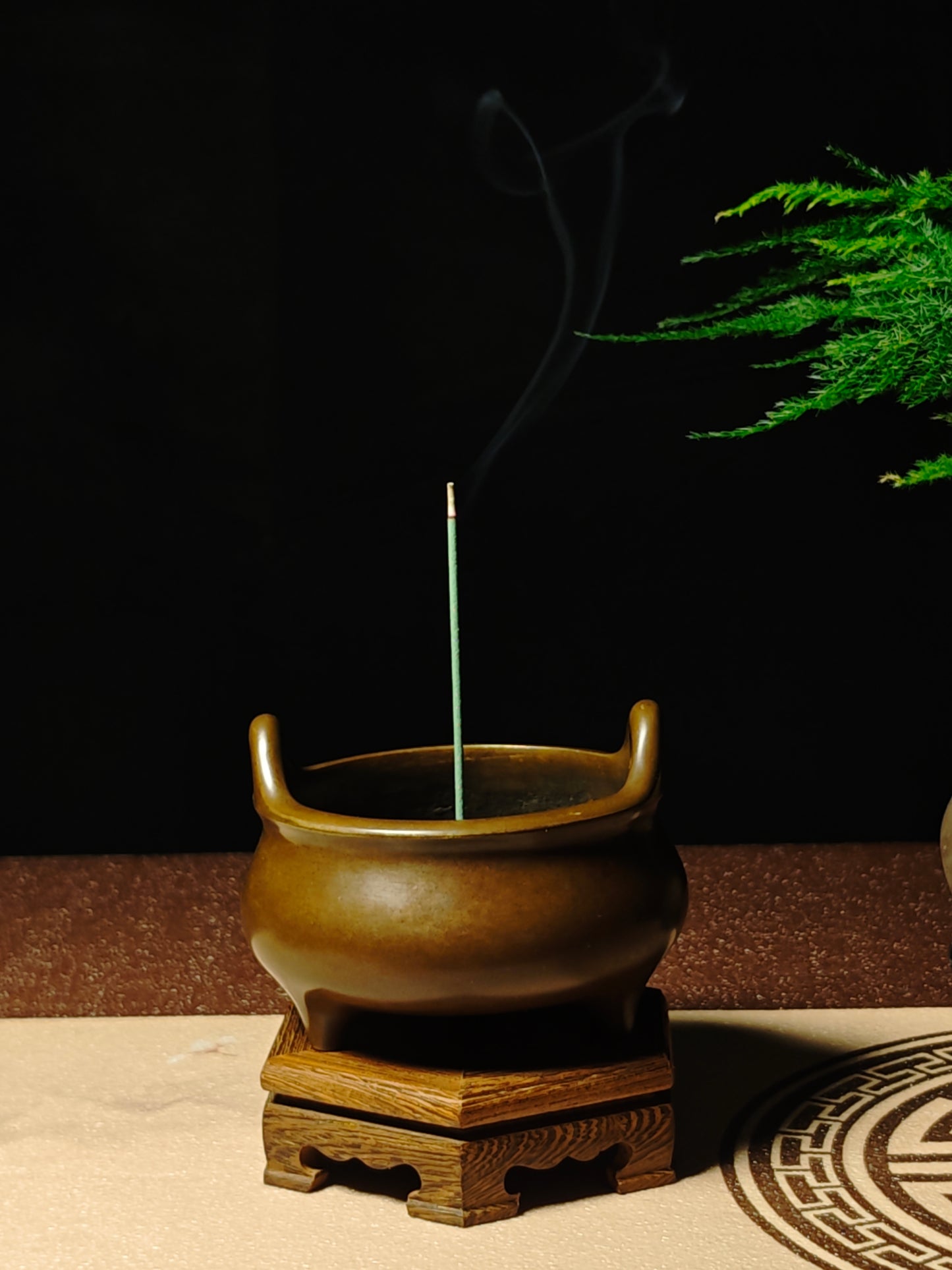 vesselofzen Three-legged sky-reaching ear furnace (0.85kg)