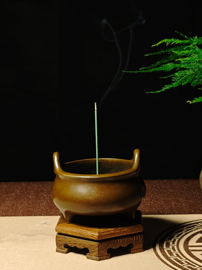 vesselofzen Three-legged sky-reaching ear furnace (0.85kg)