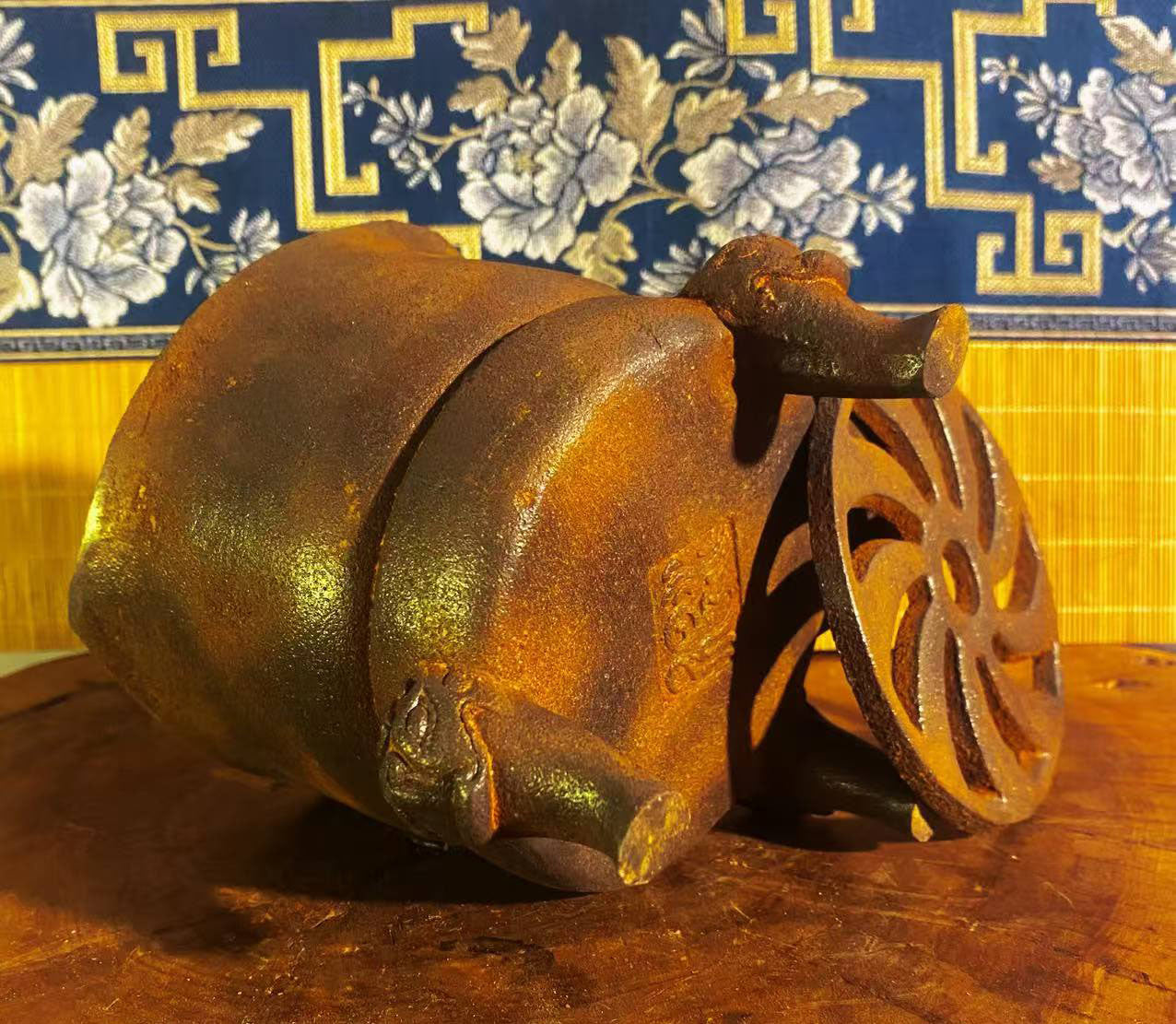 vesselofzen charcoal stove with ancient Zen-inspired design